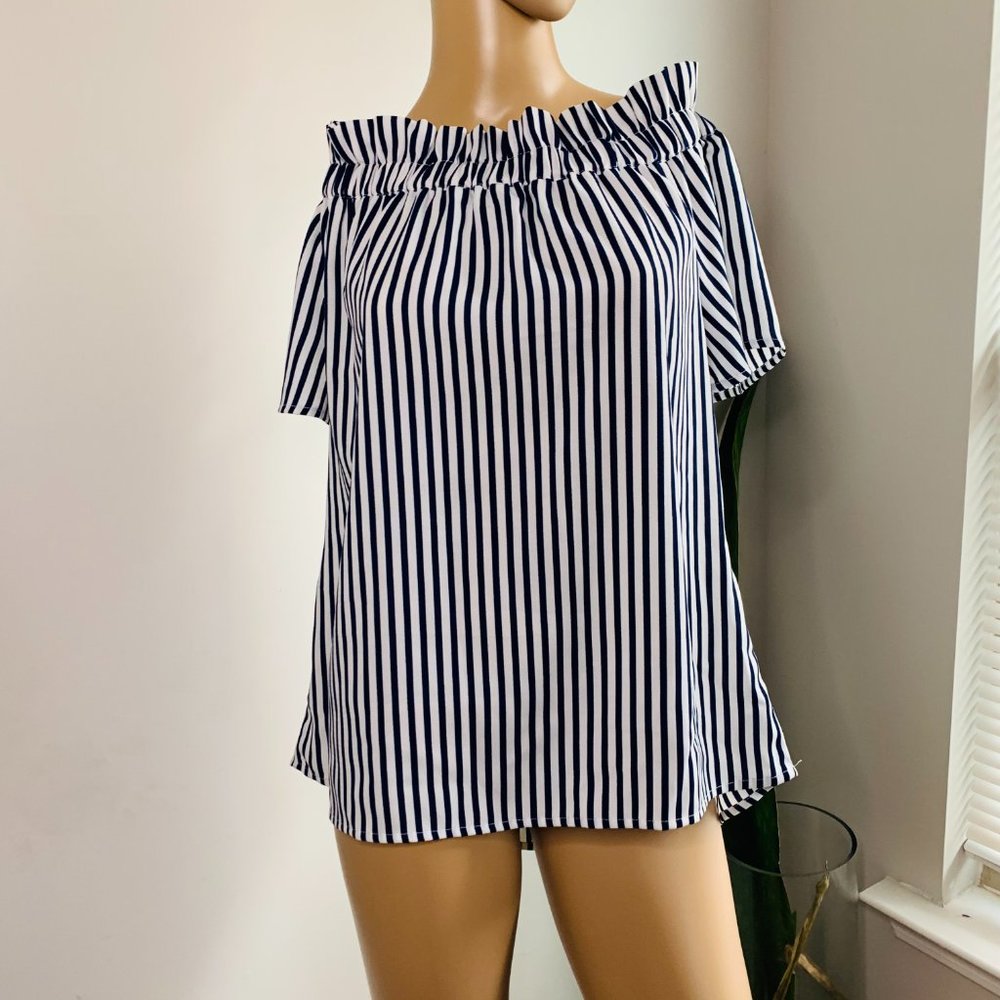 PAPAYA Stripped White and Blue Short Sleeves Off Shoulders Top